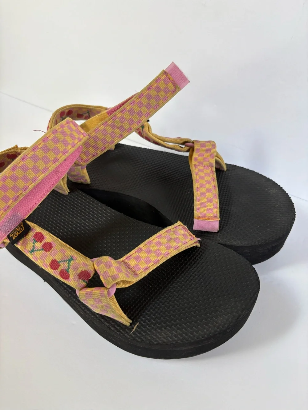 Teva Flatform Cherry Picnic Sandals Size 8